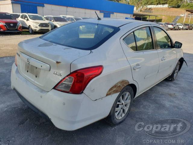 2016 NISSAN VERSA 