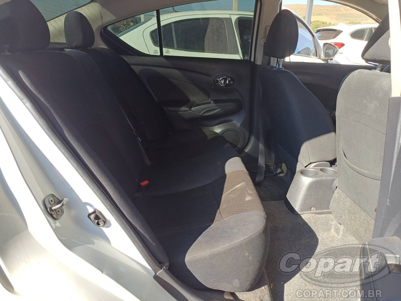 2014 NISSAN VERSA — foto 6 de 10