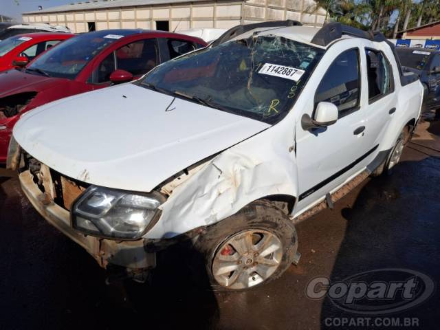 2016 RENAULT DUSTER OROCH 