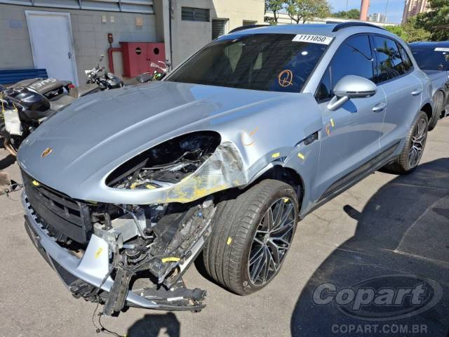 2024 PORSCHE MACAN 