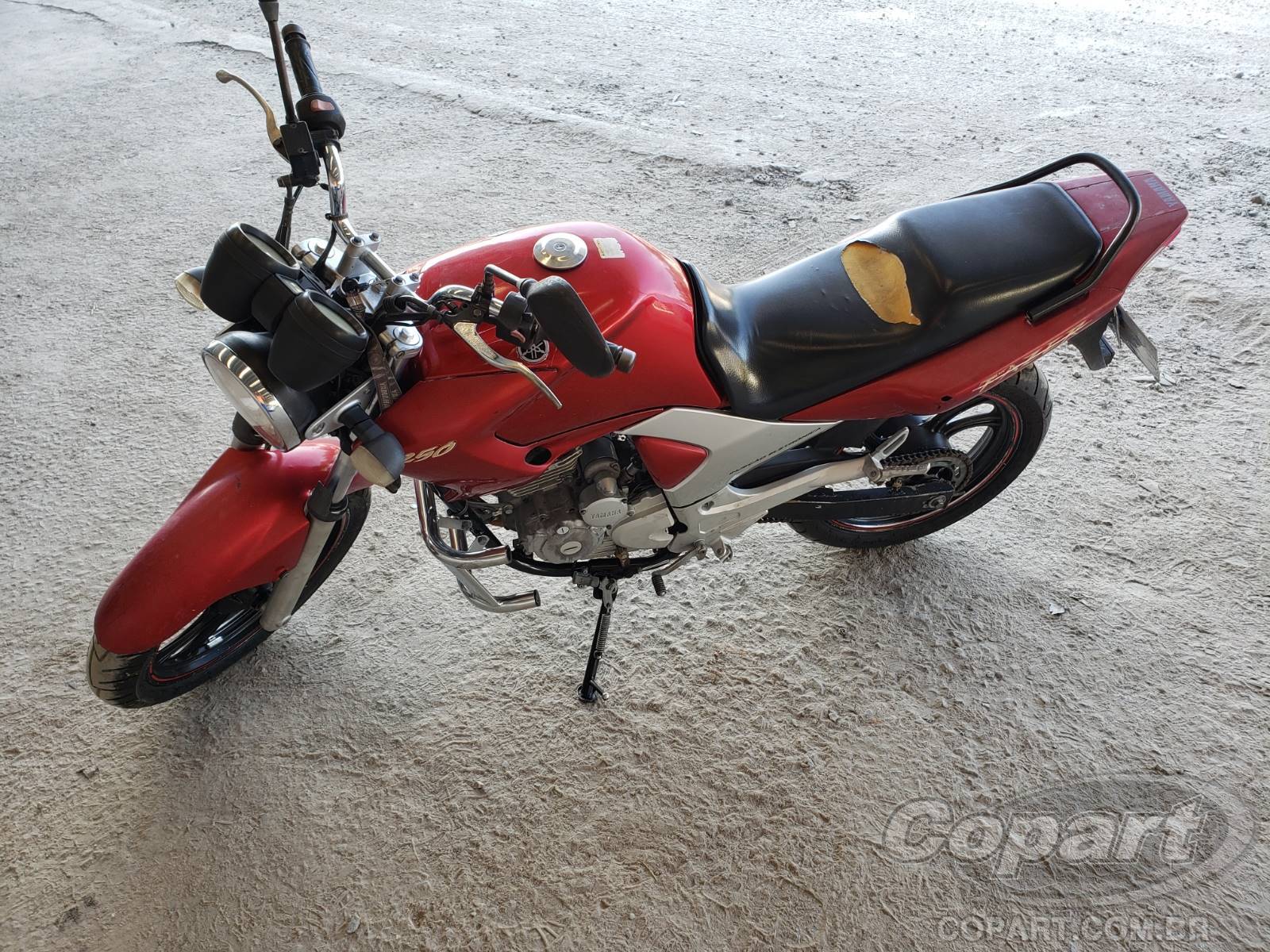 Foto 2: 2010 YAMAHA FAZER