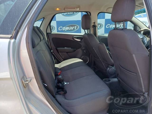 2016 FIAT GRAND SIENA 