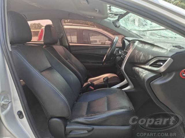 2019 TOYOTA YARIS SEDA 