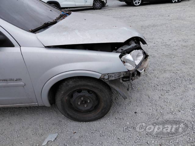 2003 CHEVROLET CORSA SEDAN 