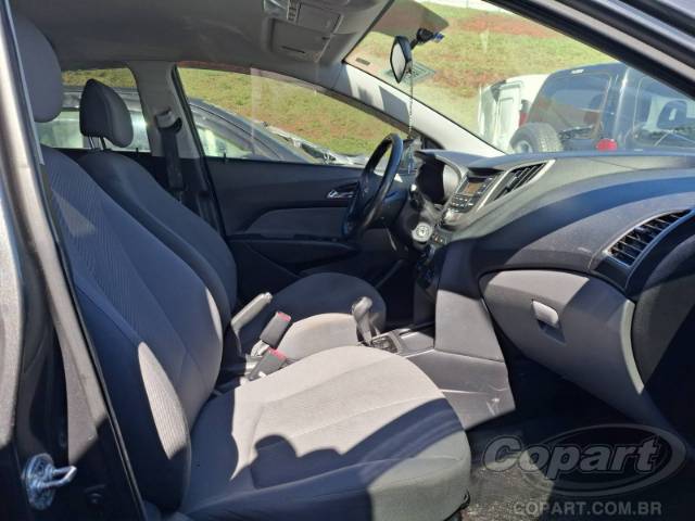 2015 HYUNDAI HB20S 