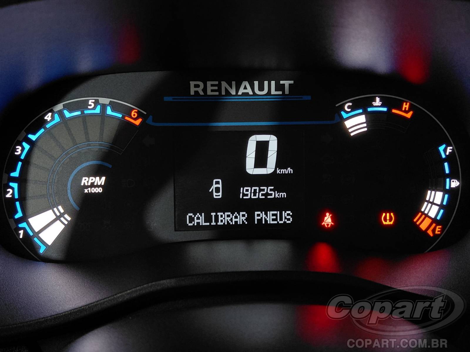 2026 RENAULT KWID — foto 8 de 10