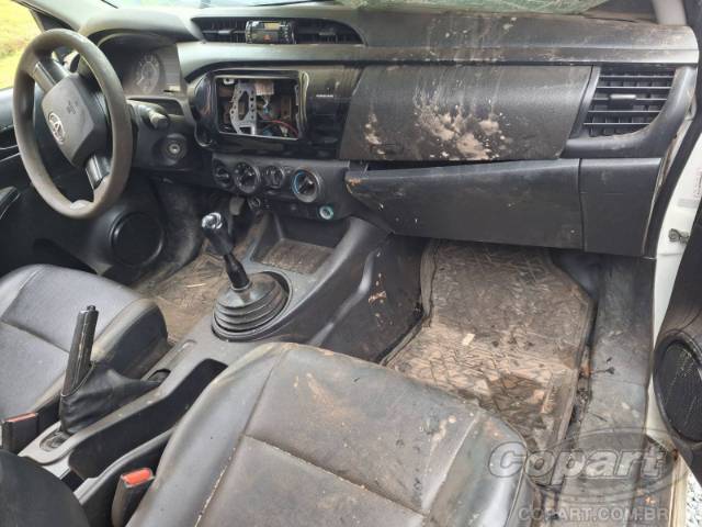 2021 TOYOTA HILUX CS 