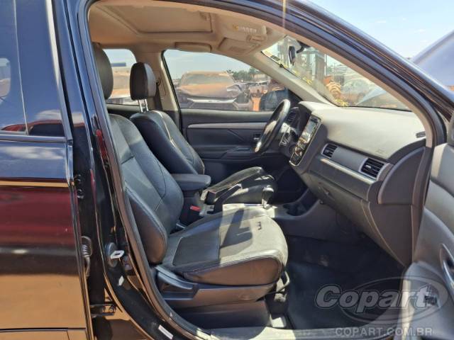 2014 MITSUBISHI OUTLANDER 