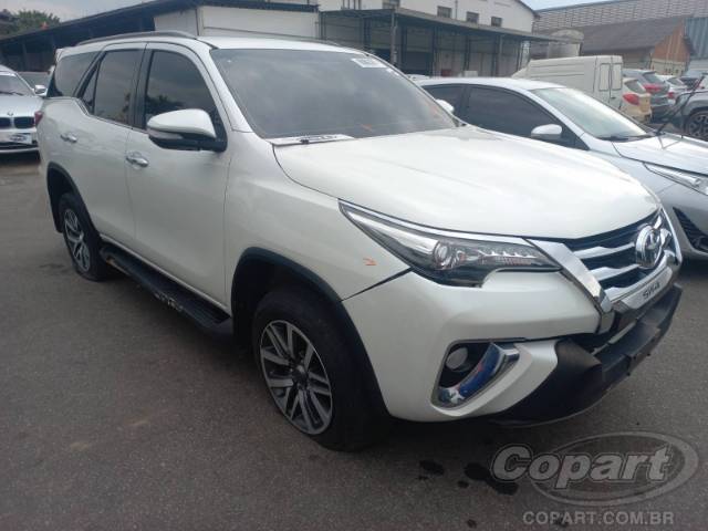 2016 TOYOTA HILUX SW4 