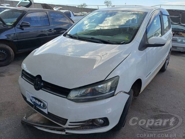 2015 VOLKSWAGEN FOX 