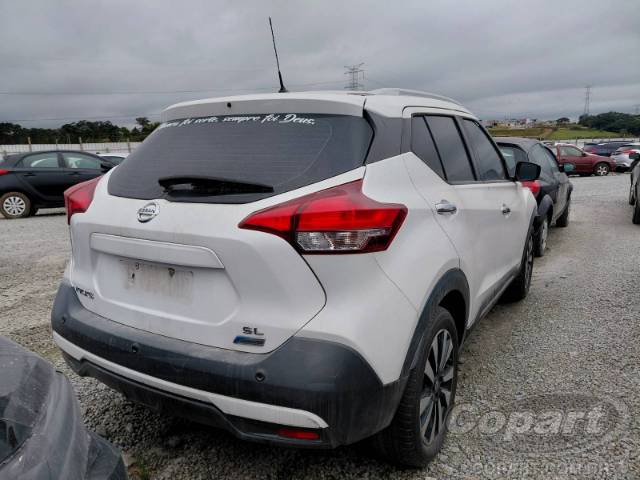 2018 NISSAN KICKS 