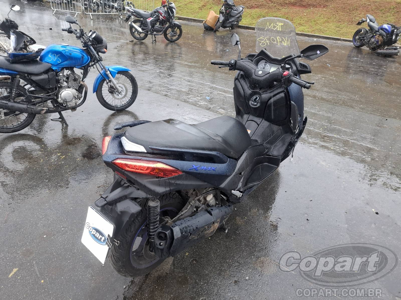 2023 YAMAHA XMAX — foto 4 de 10