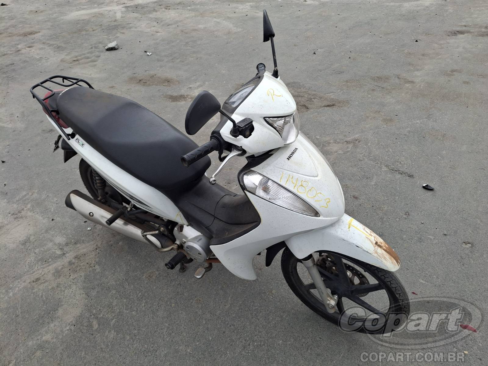 Honda BIZ 2013 em leilão