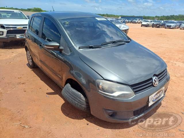 2014 VOLKSWAGEN FOX 