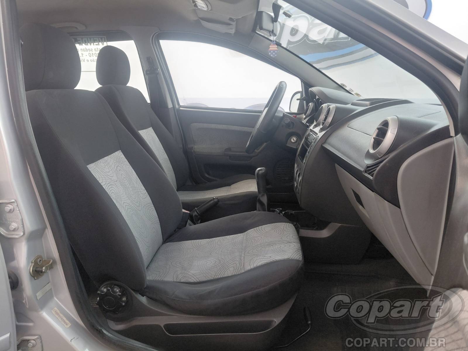 Foto 5: 2010 FORD FIESTA SEDAN