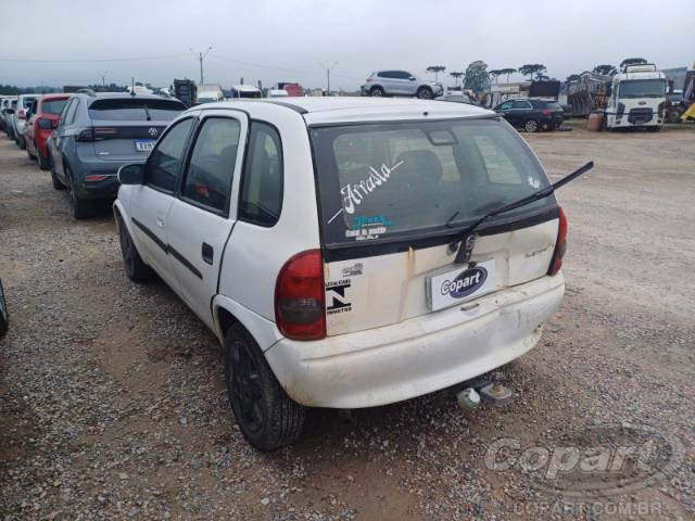 2001 CHEVROLET CORSA 
