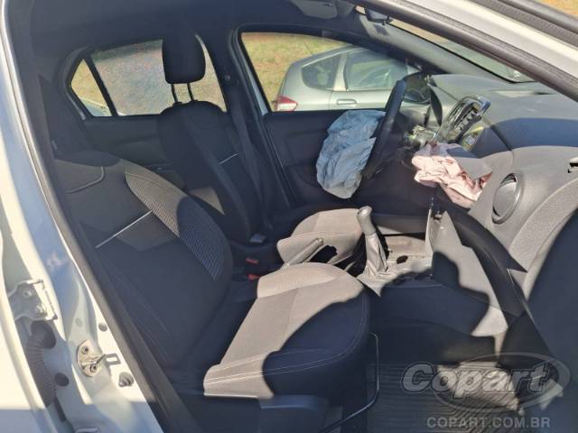 2022 RENAULT LOGAN 