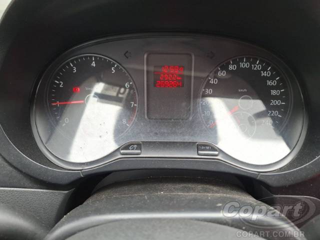 2013 VOLKSWAGEN FOX 