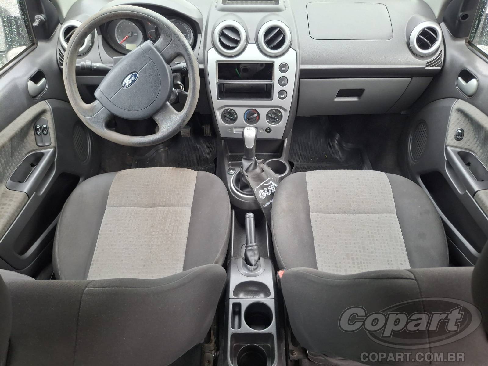 2011 FORD FIESTA SEDAN — foto 9 de 12