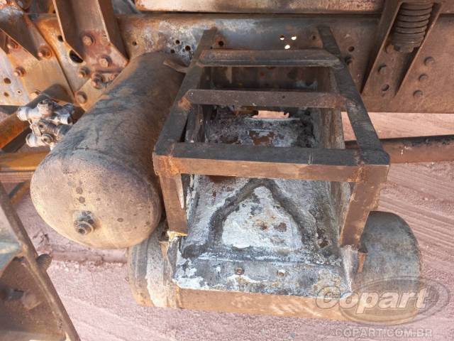 2011 VOLKSWAGEN WORKER 