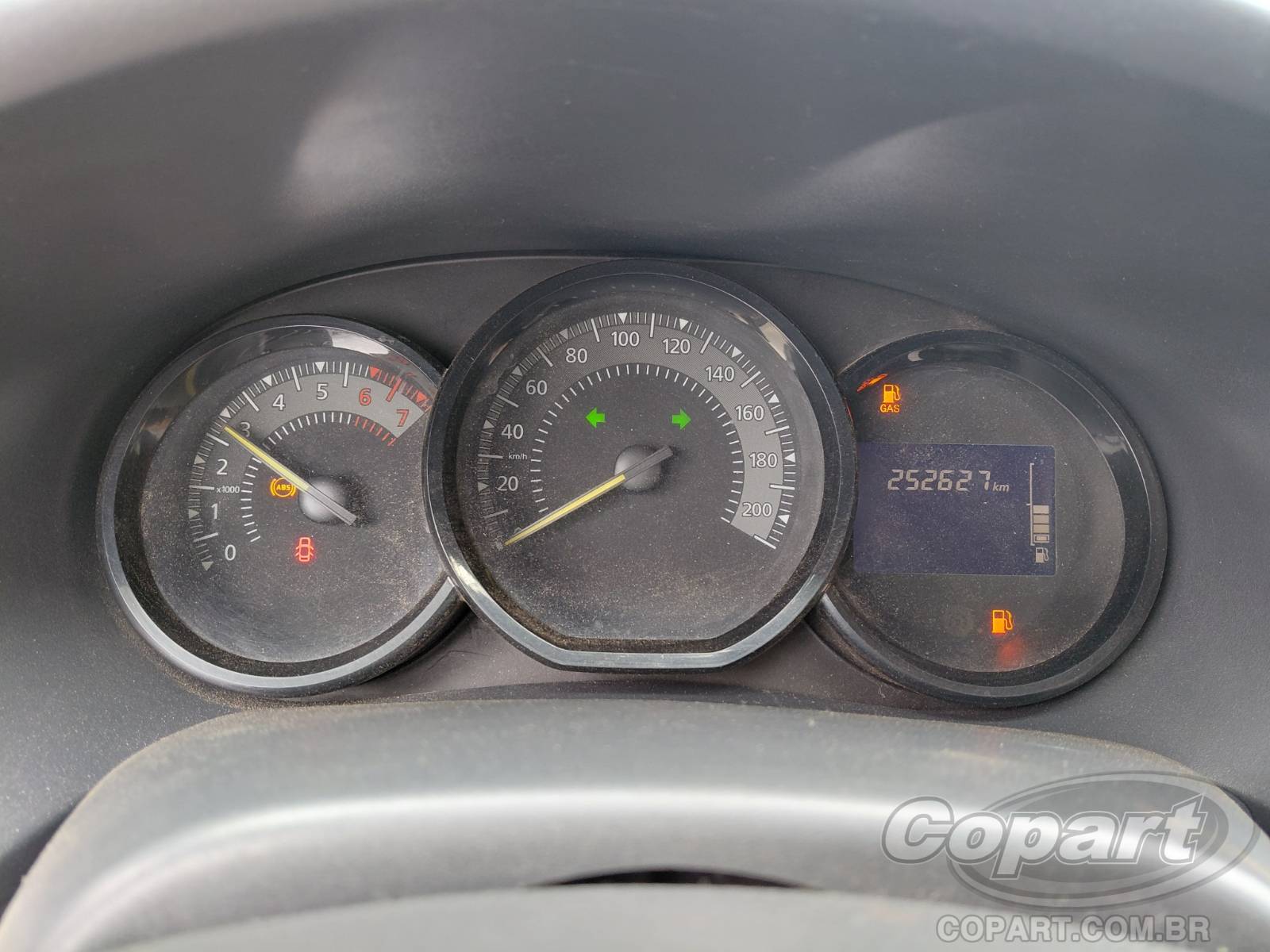 Foto 8 de 10: 2016 RENAULT LOGAN