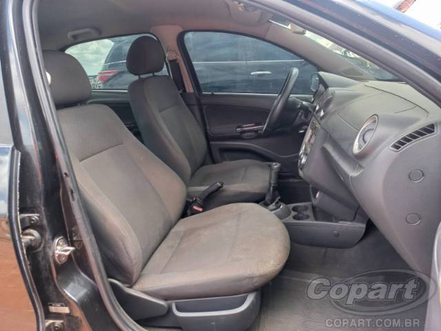 2012 VOLKSWAGEN VOYAGE 