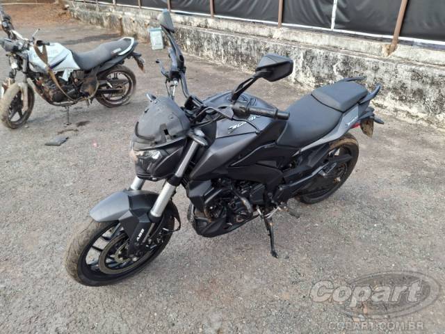 2025 BAJAJ DOMINAR 