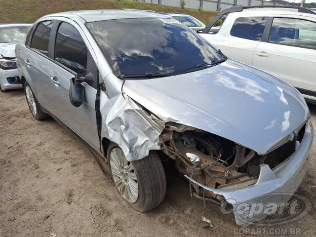 2017 FIAT GRAND SIENA 