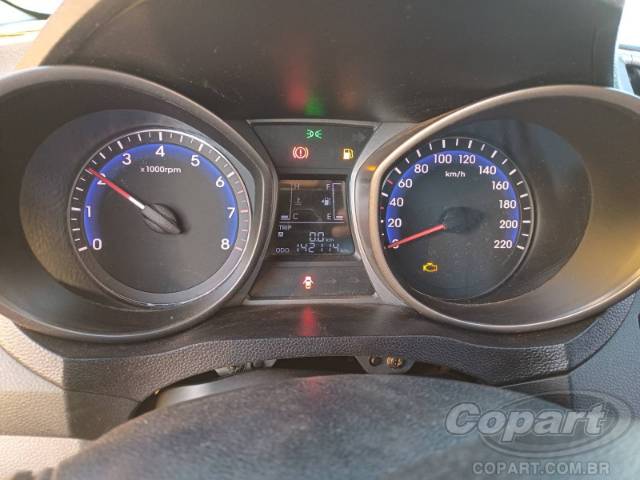 2015 HYUNDAI HB20S 