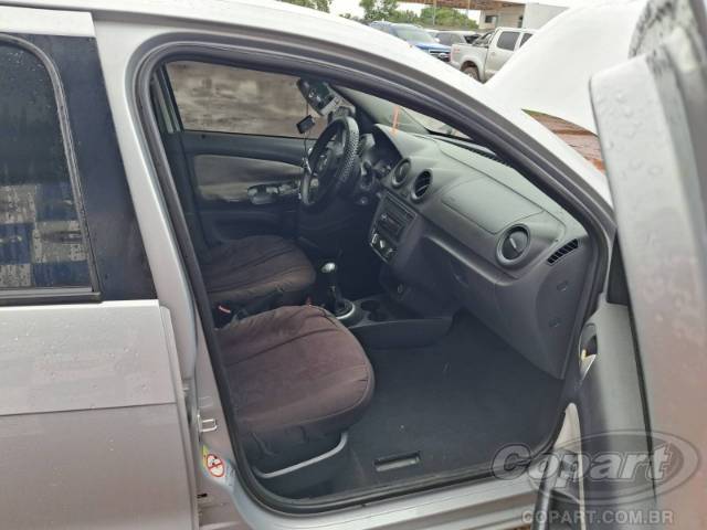 2014 VOLKSWAGEN VOYAGE 