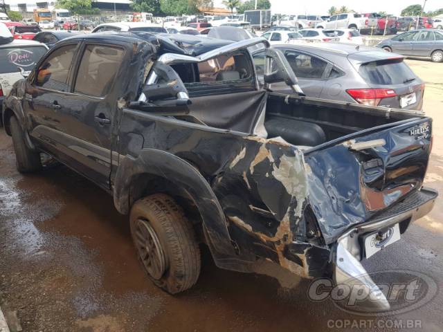 2015 TOYOTA HILUX CD 