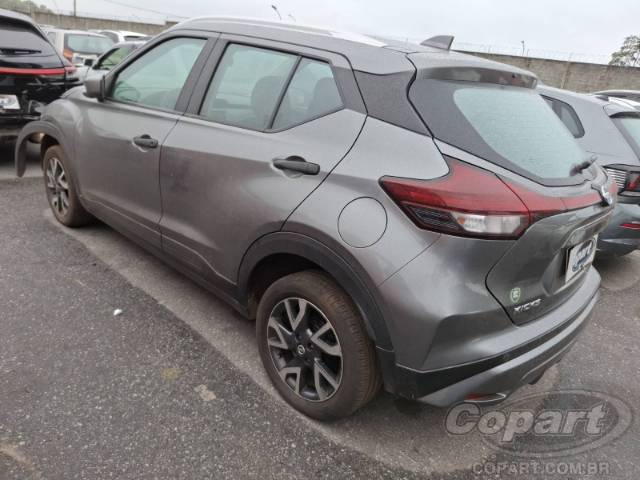 2022 NISSAN KICKS 