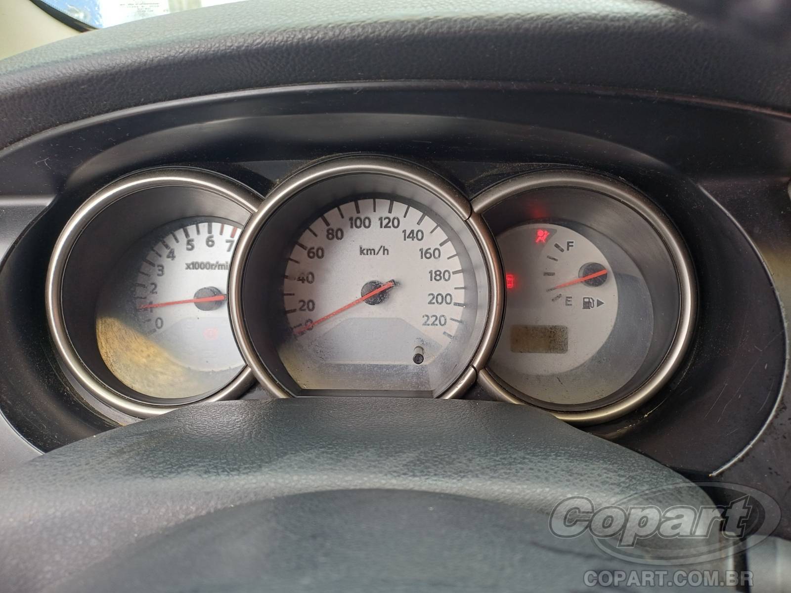 Foto 8 de 10: 2013 NISSAN LIVINA