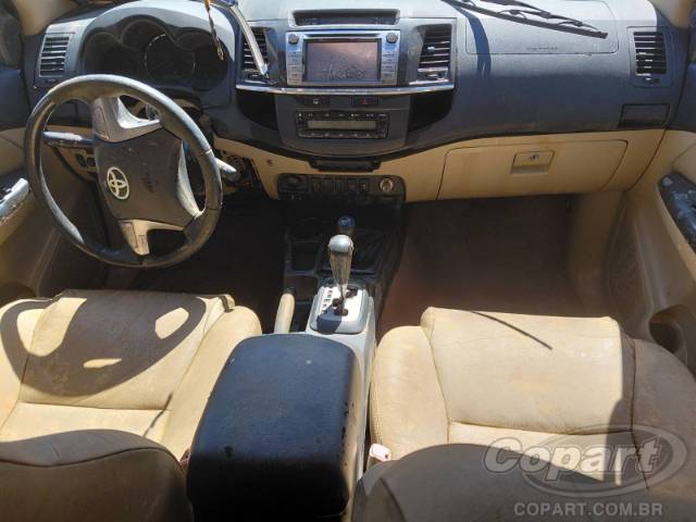 2014 TOYOTA HILUX SW4 