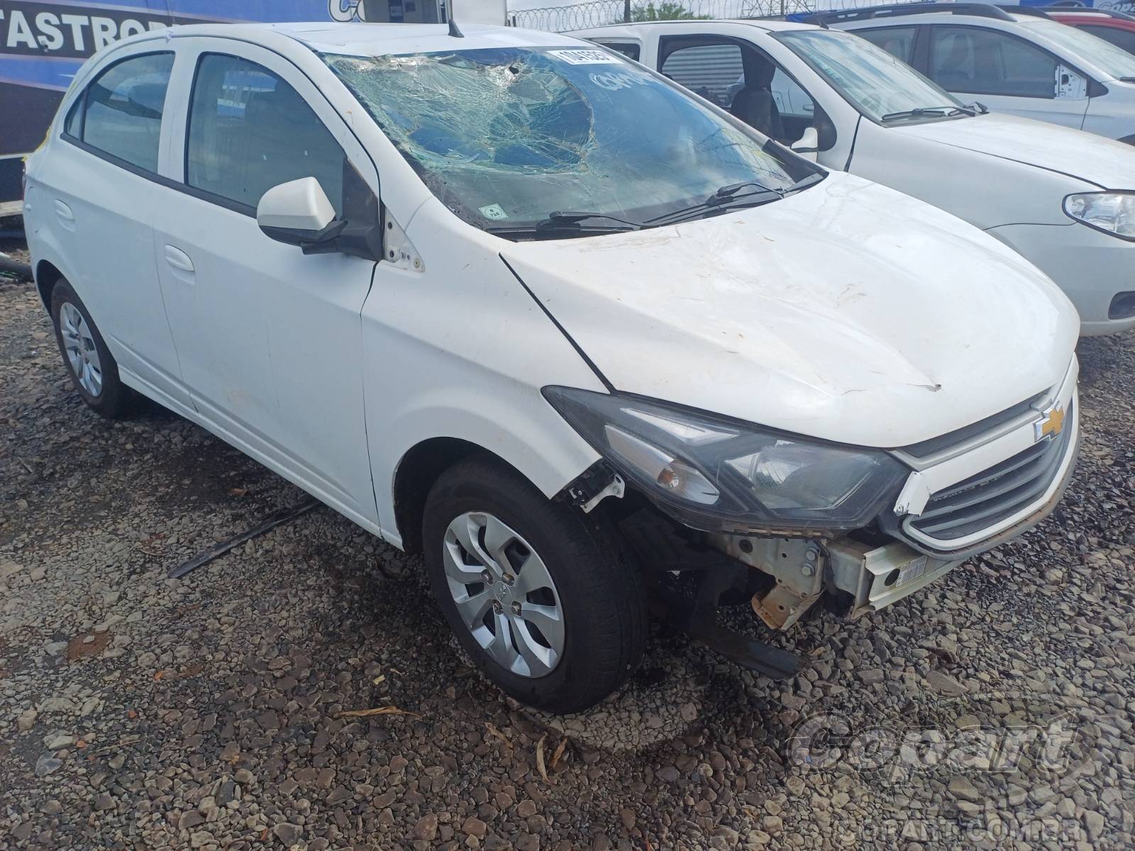 Chevrolet Onix 2017 em leilão