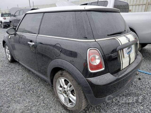 2011 MINI COOPER 