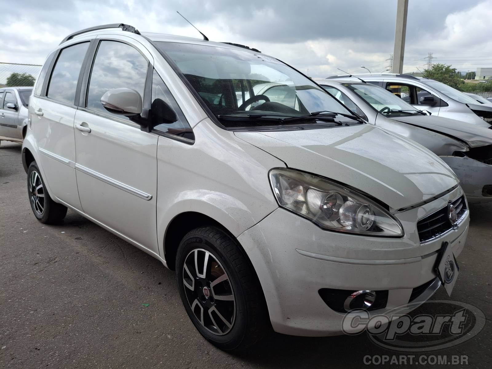 Veículo Fiat Idea Fiat Idea Attractive 1.4 Fire 2012 Pequena Monta 2012 em leilão