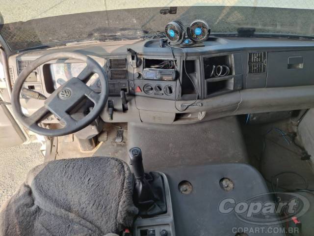 2009 VOLKSWAGEN CONSTELLATION 