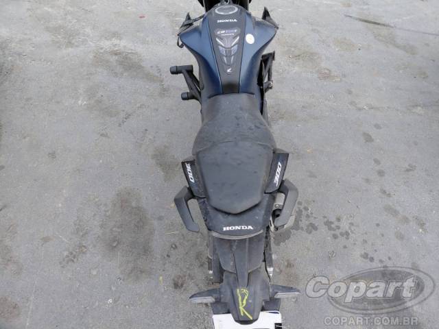 2025 HONDA CB 300F 