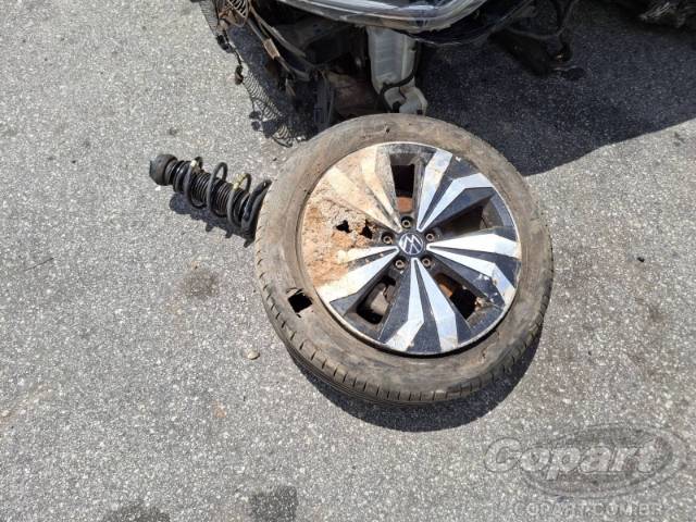 2025 VOLKSWAGEN T-CROSS 