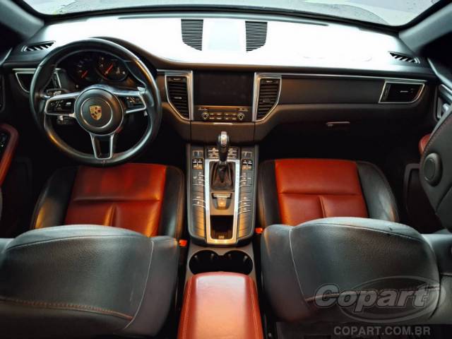 2017 PORSCHE MACAN 