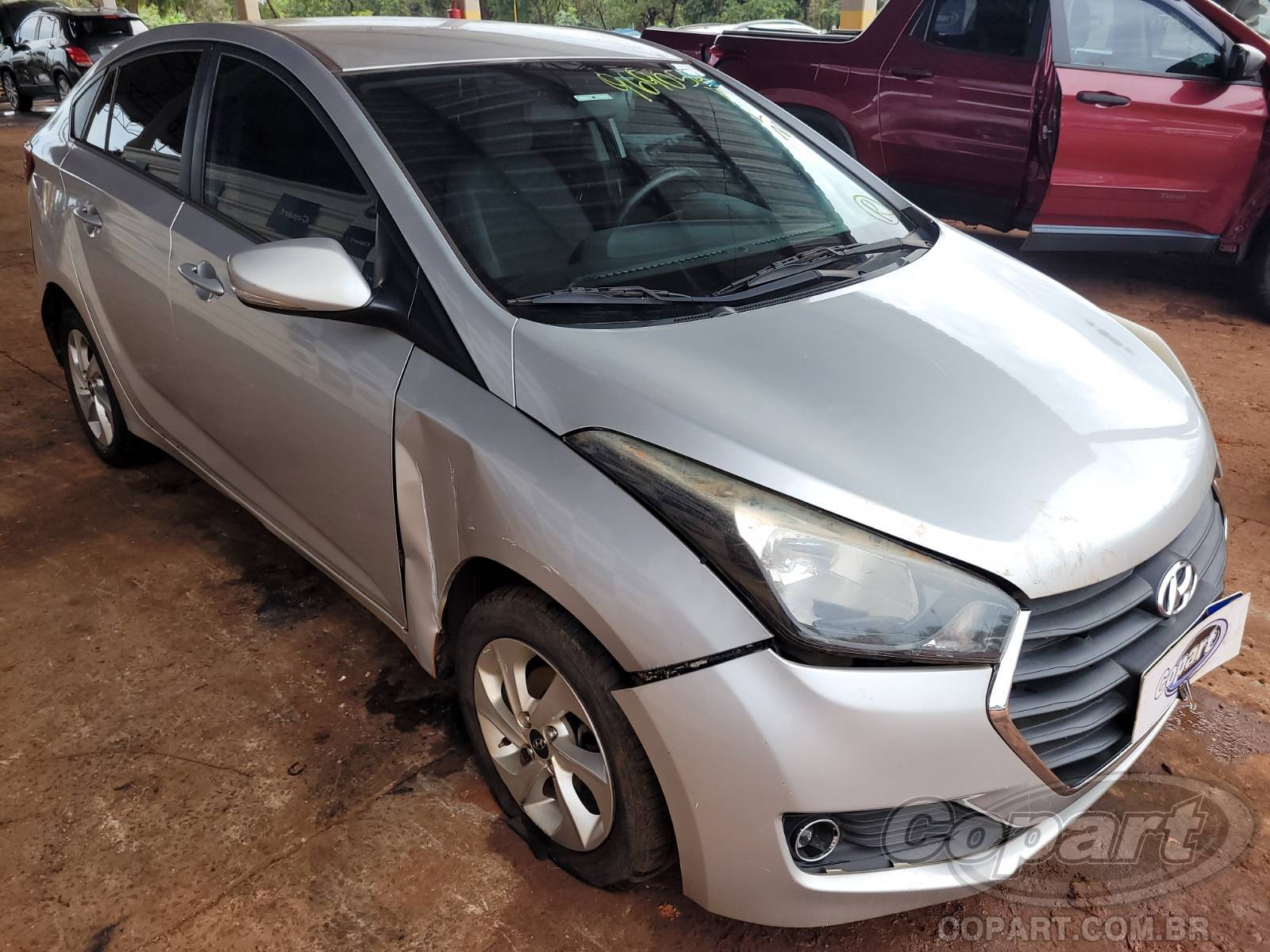 Veículo Hyundai HB20S Hyundai HB20S Comfort Plus 1.6 16V CVVT 2017 Médio Dano 2017 em leilão