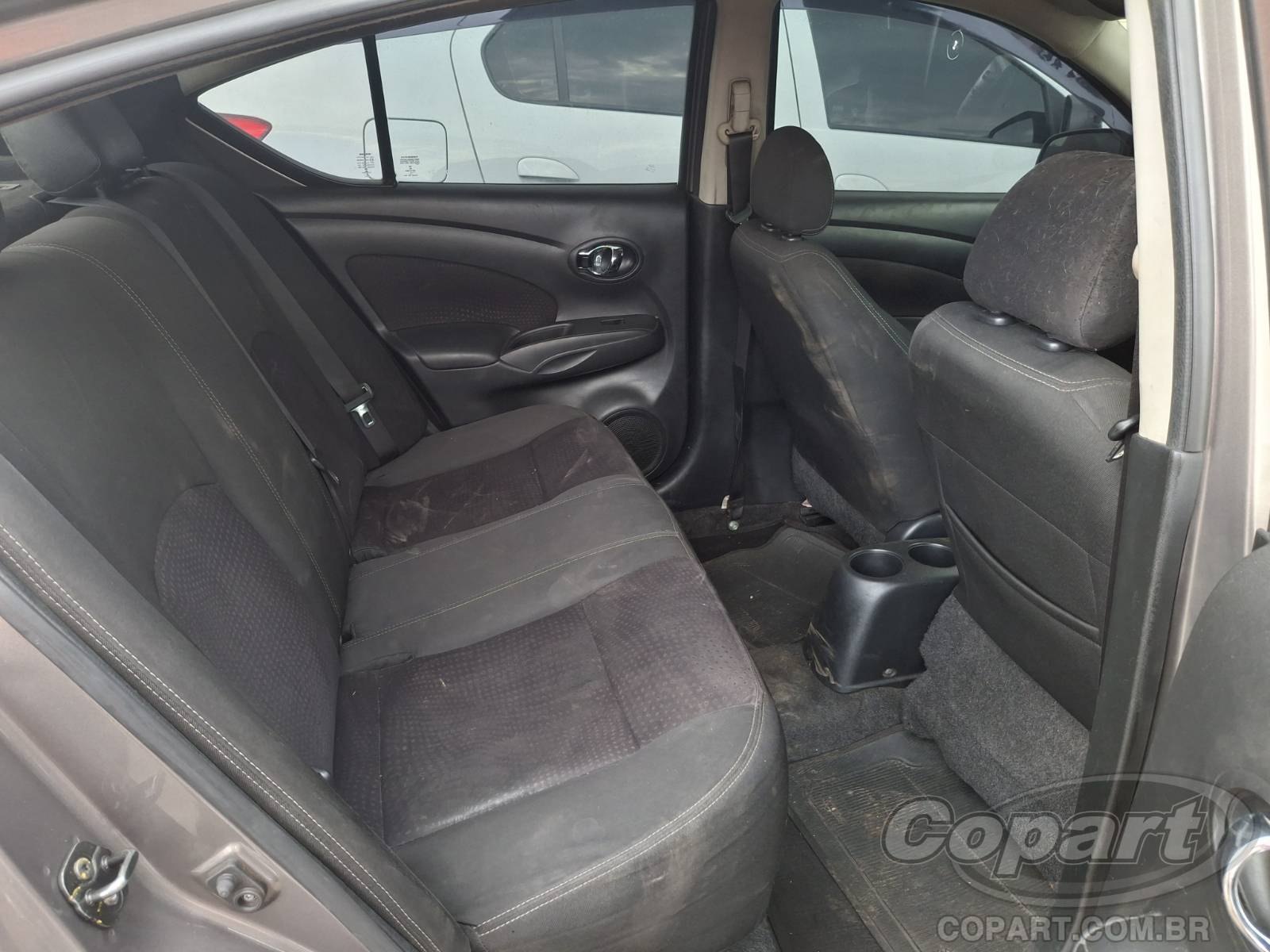 2018 NISSAN VERSA — foto 6 de 14