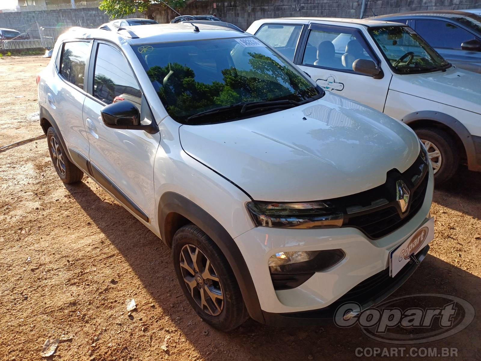 Renault Kwid Outsider 1.0 SCe 2023 Colisão Média Monta