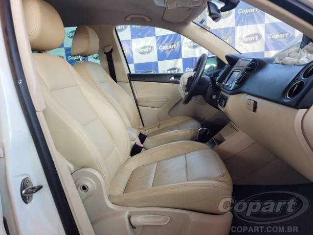 2011 VOLKSWAGEN TIGUAN 