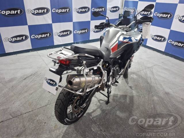 2025 BMW F 900 