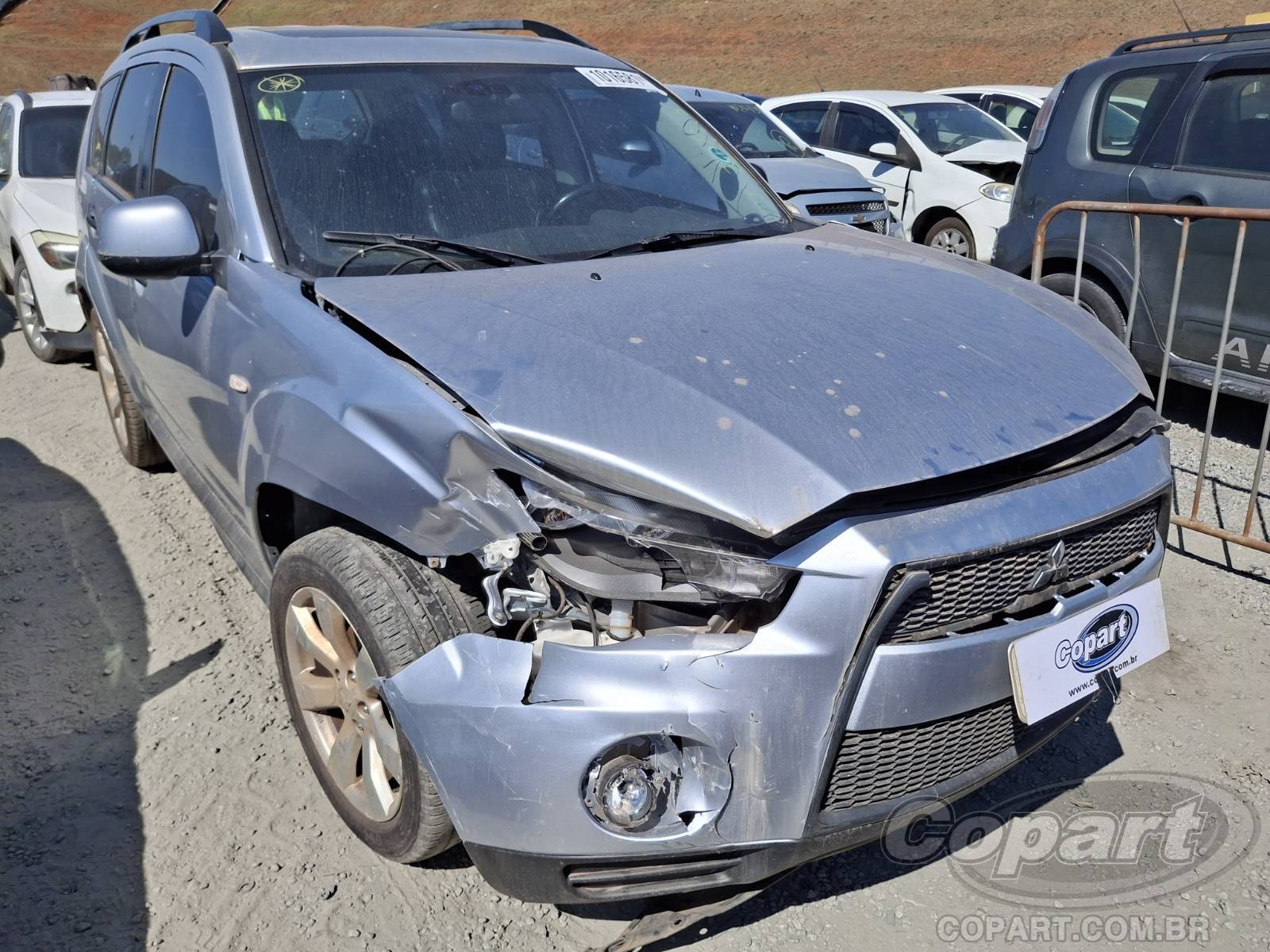 Veículo Mitsubishi Outlander 2012 MITSUBISHI OUTLANDER SUV Grandes 2012 em leilão