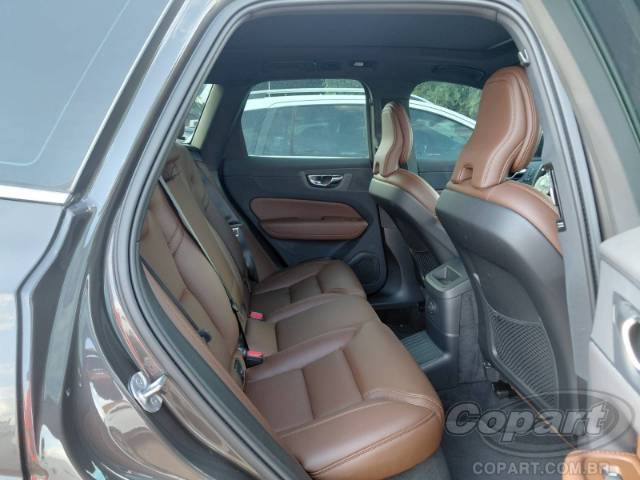 2024 VOLVO XC60 