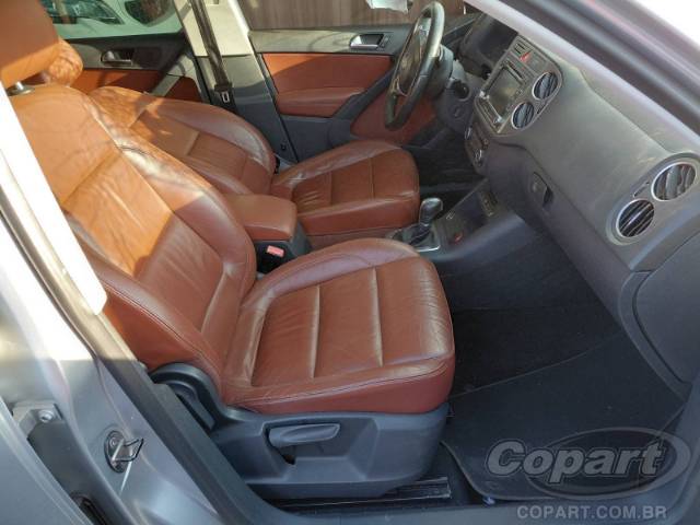 2011 VOLKSWAGEN TIGUAN 