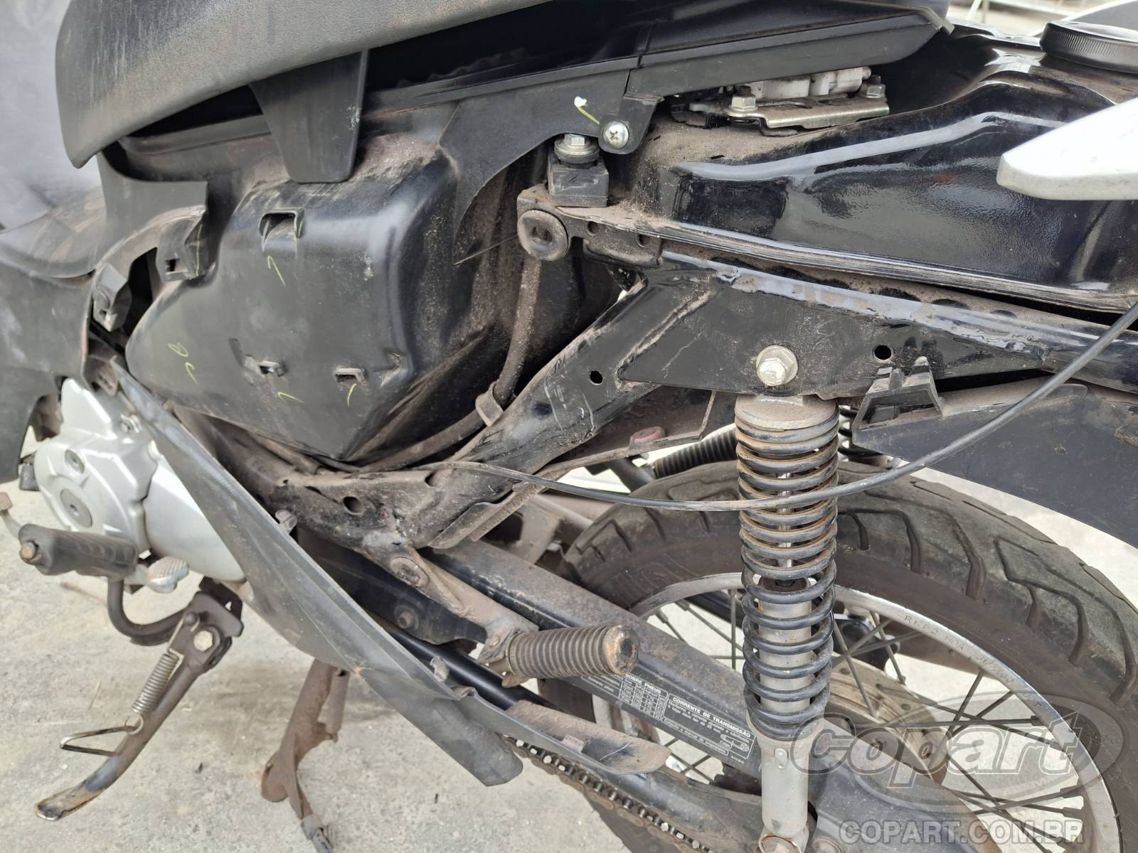 Foto 12 de 15: 2023 HONDA BIZ
